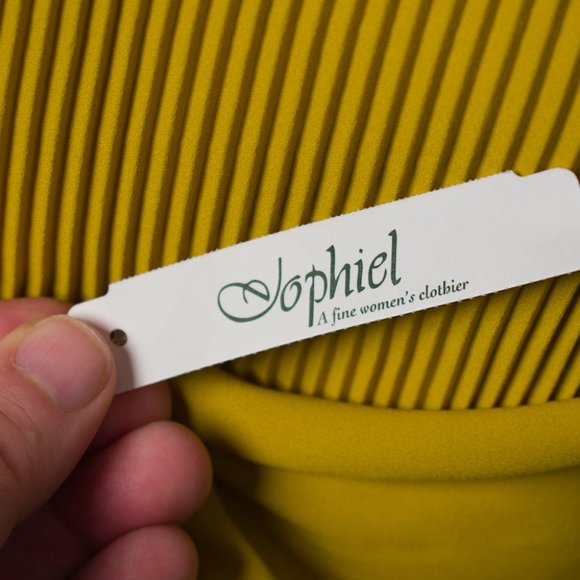 Luisa Cerano Mustard Pleated Blouse Women's 12 NWT - Picture 11 of 12